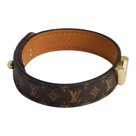 lv essential bracelet|louis vuitton essential v bracelet.